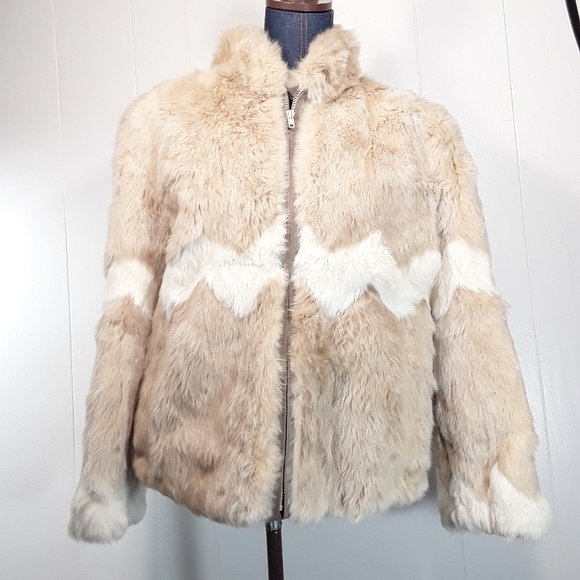 Rabbit fur coat by Chicago Chic medium ( see measurements) EUC w/ zigzag design - Picture 10 of 10